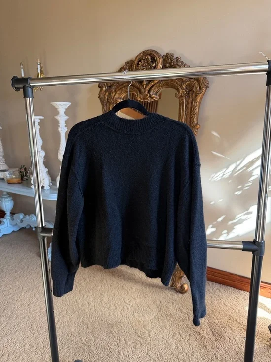 Aritzia Black V-Neck Pullover Sweater - Picture 2 of 3